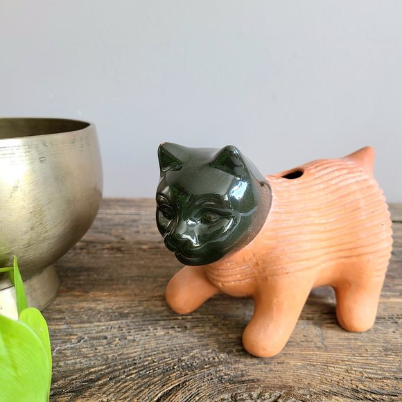 Vintage Chia terracotta cat planter. Chiapet. - Picture 3 of 9